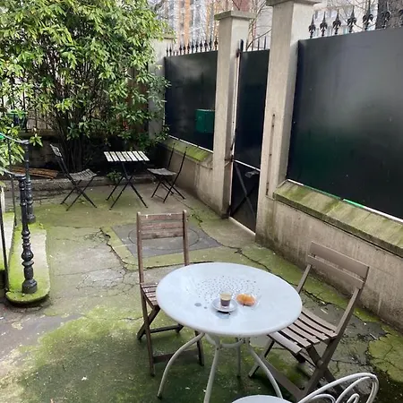 Appartement Cosy, Charming With Courtyard
